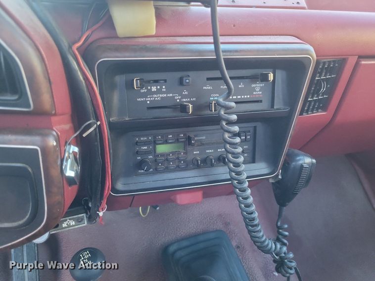 image for item MI9936 1988 Ford F350 XL brush fire truck