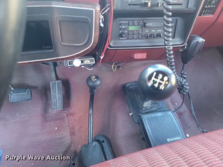 image for item MI9936 1988 Ford F350 XL brush fire truck