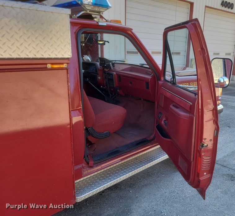 image for item MI9936 1988 Ford F350 XL brush fire truck