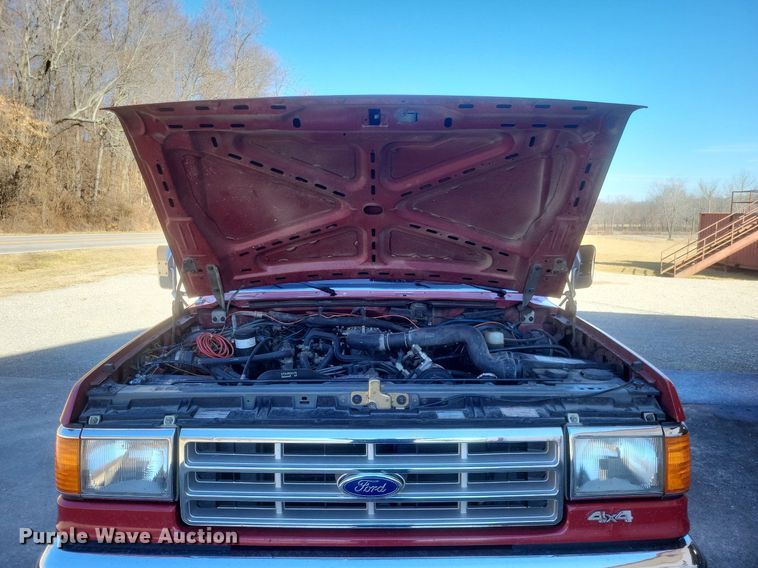 image for item MI9936 1988 Ford F350 XL brush fire truck