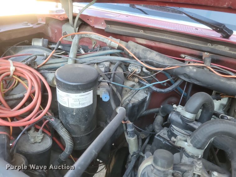 image for item MI9936 1988 Ford F350 XL brush fire truck