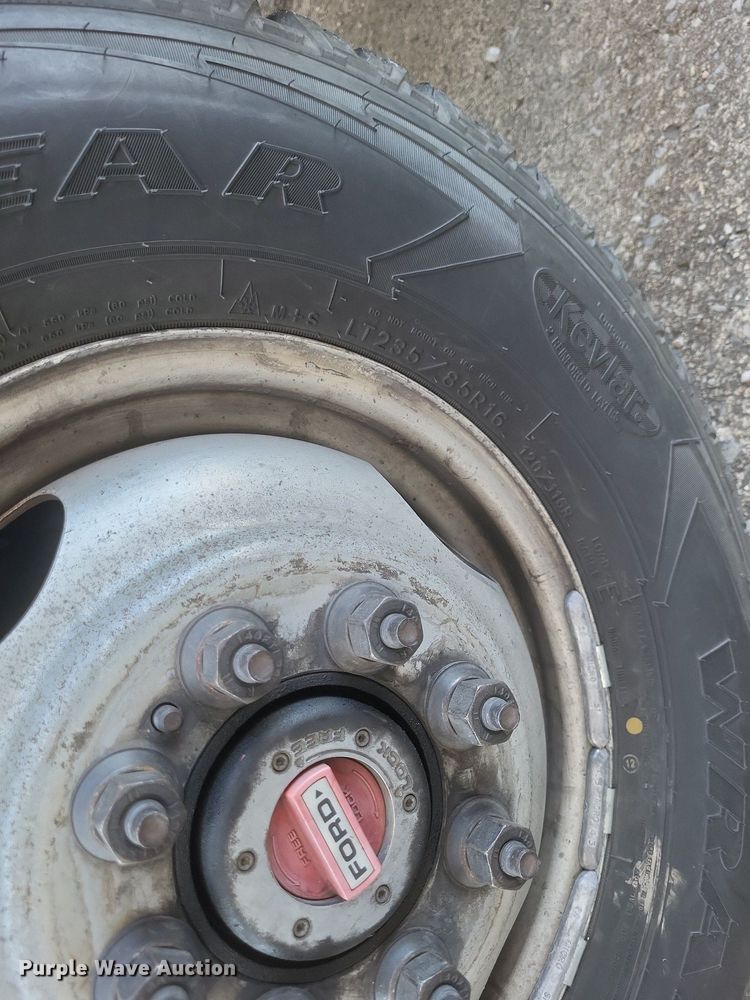 image for item MI9936 1988 Ford F350 XL brush fire truck