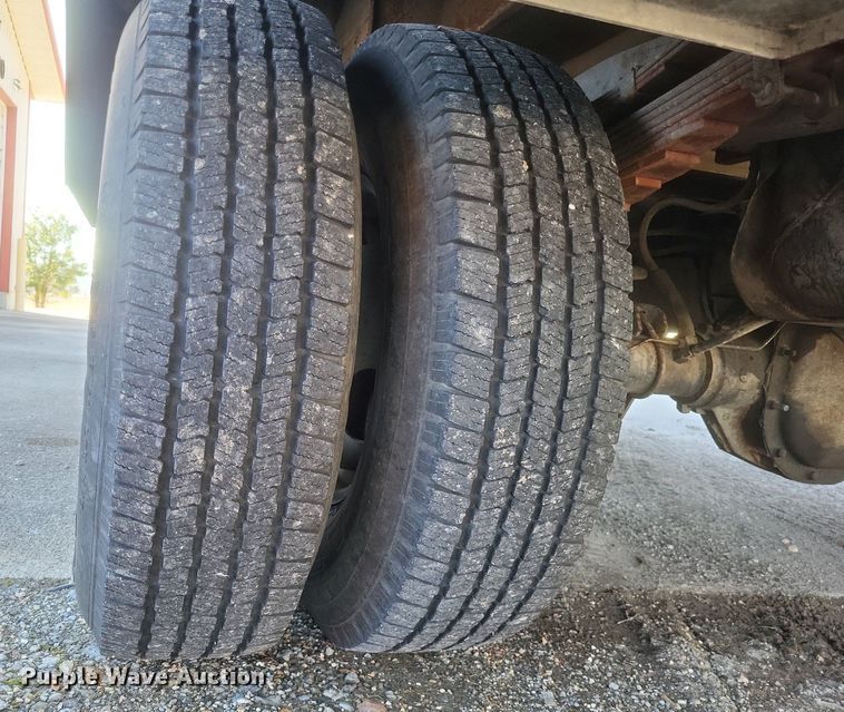 image for item MI9936 1988 Ford F350 XL brush fire truck