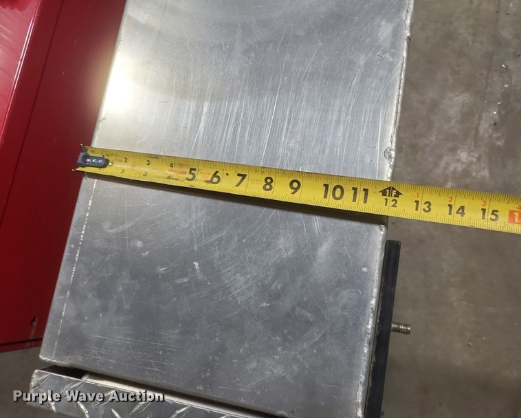 image for item MI9940 Fire fighting equipment