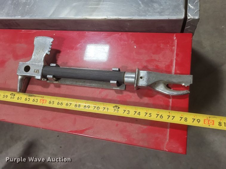 image for item MI9940 Fire fighting equipment