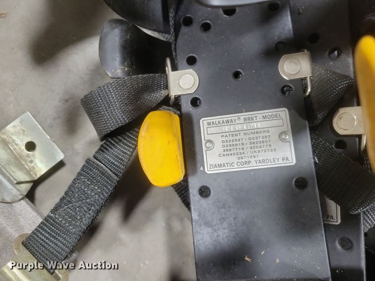 image for item MI9940 Fire fighting equipment