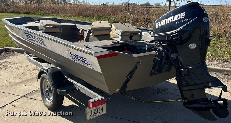 image for item MO9075 2008 Alumacraft 1860A boat