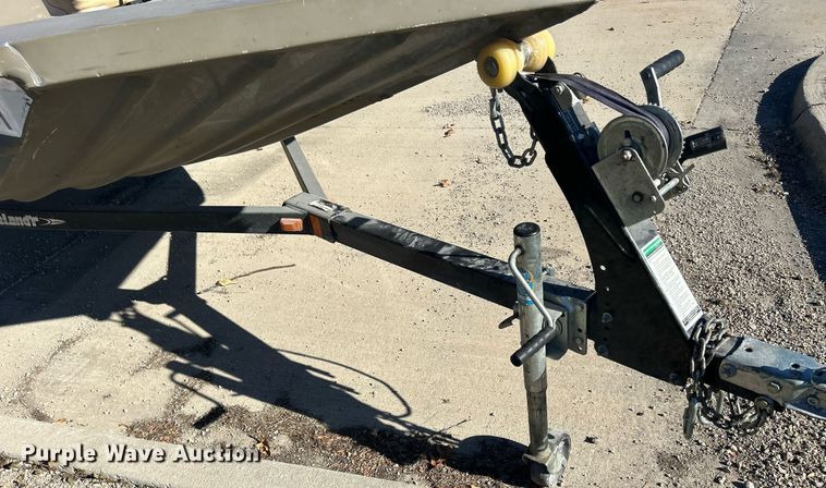 image for item MO9075 2008 Alumacraft 1860A boat