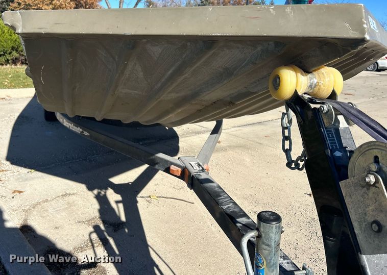 image for item MO9075 2008 Alumacraft 1860A boat