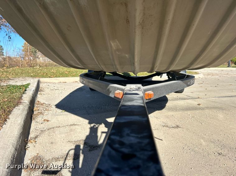 image for item MO9075 2008 Alumacraft 1860A boat