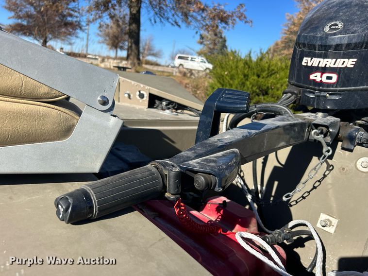 image for item MO9075 2008 Alumacraft 1860A boat