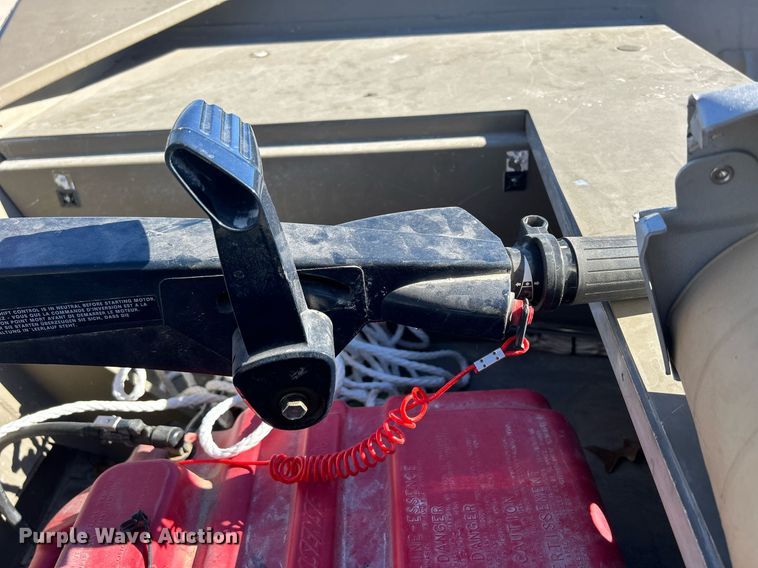 image for item MO9075 2008 Alumacraft 1860A boat