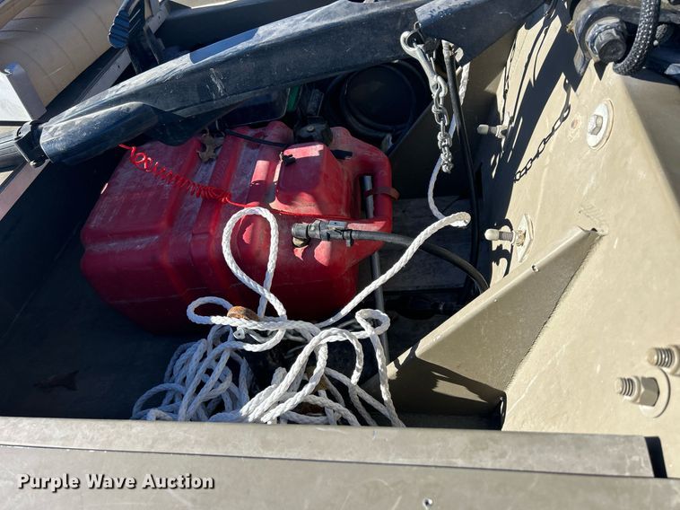 image for item MO9075 2008 Alumacraft 1860A boat