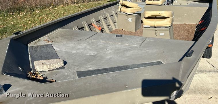 image for item MO9075 2008 Alumacraft 1860A boat