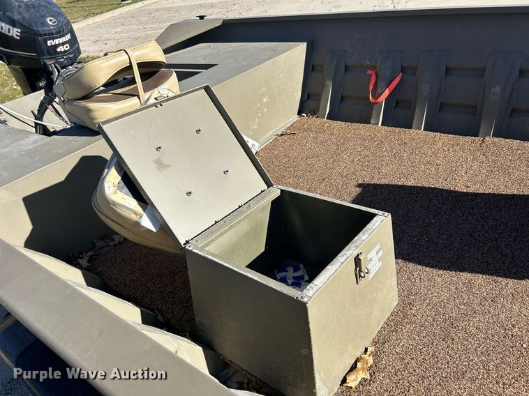 image for item MO9075 2008 Alumacraft 1860A boat