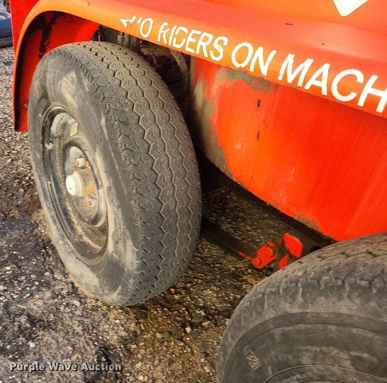 image for item MQ9614 Crafco EZ Pour melter applicator