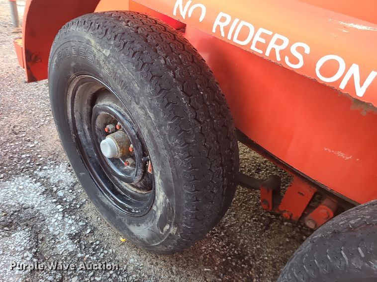 image for item MQ9614 Crafco EZ Pour melter applicator