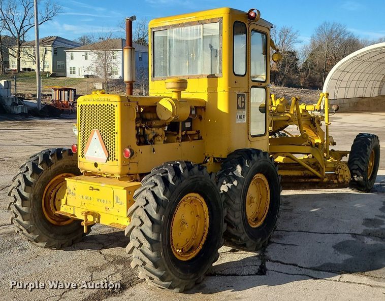 image for item MQ9615 1971 Caterpillar  112F rigid frame motor grader
