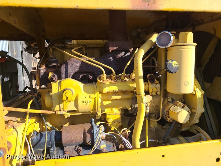image for item MQ9615 1971 Caterpillar  112F rigid frame motor grader