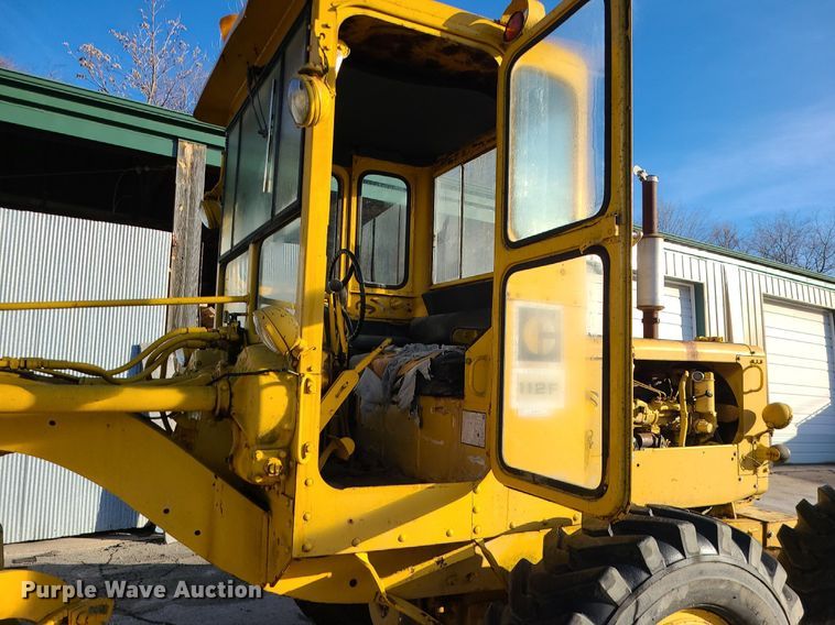 image for item MQ9615 1971 Caterpillar  112F rigid frame motor grader