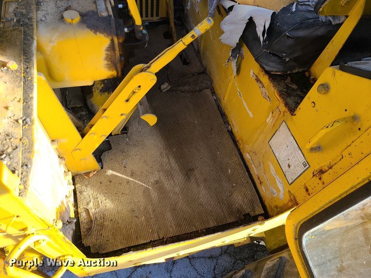 image for item MQ9615 1971 Caterpillar  112F rigid frame motor grader