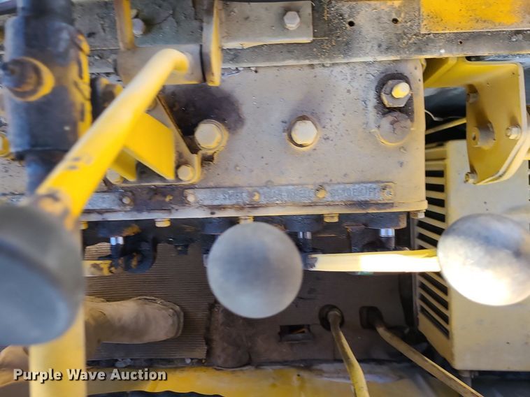 image for item MQ9615 1971 Caterpillar  112F rigid frame motor grader