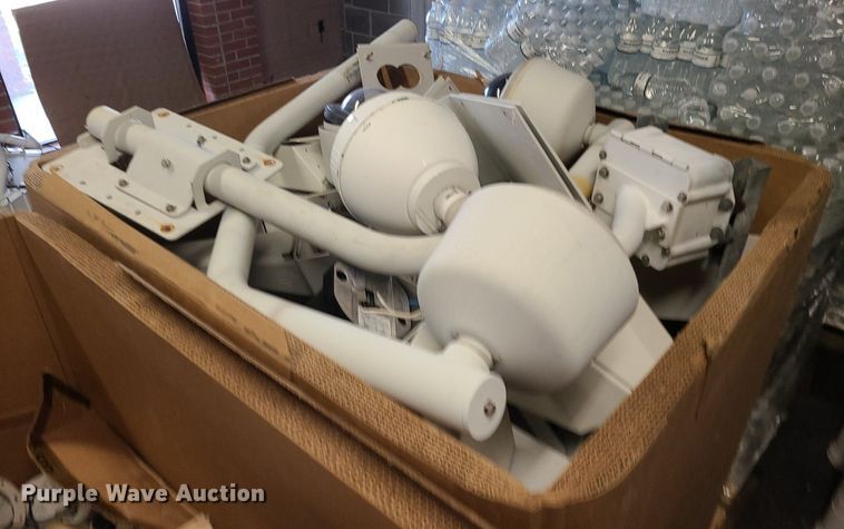 image for item MQ9619 Analog and network cameras