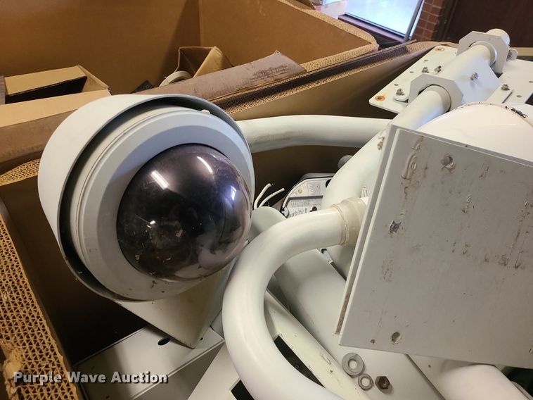 image for item MQ9619 Analog and network cameras