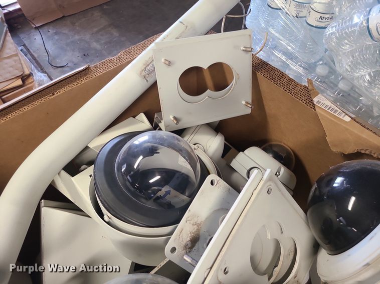 image for item MQ9619 Analog and network cameras