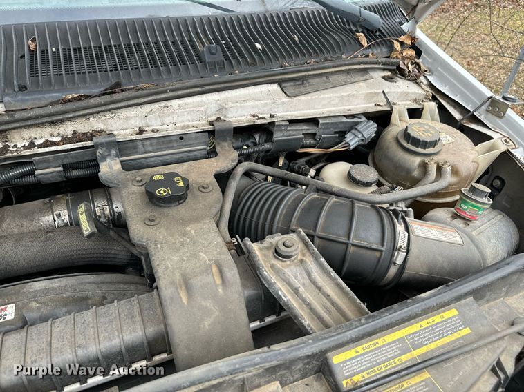 image for item NA9780 2009 Ford E450 Super Duty  shuttle bus