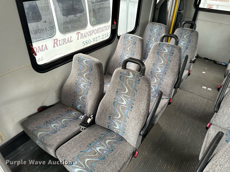 image for item NA9781 2008 Ford E450 Super Duty shuttle bus