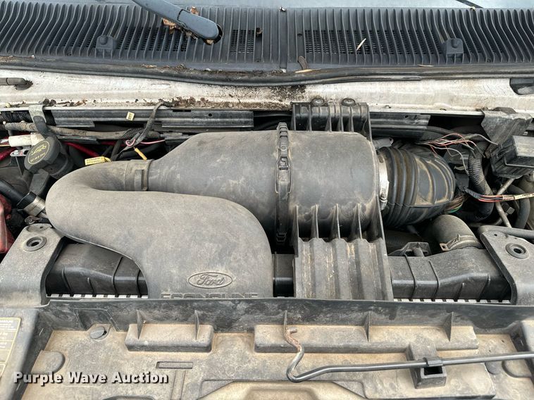 image for item NA9781 2008 Ford E450 Super Duty shuttle bus