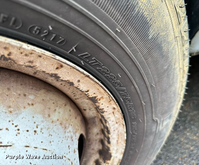 image for item NA9781 2008 Ford E450 Super Duty shuttle bus