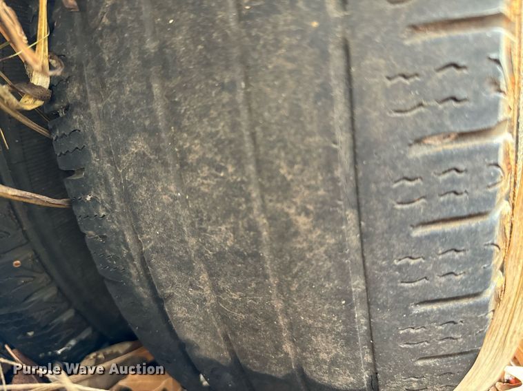 image for item NA9781 2008 Ford E450 Super Duty shuttle bus