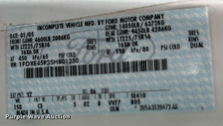 image for item NA9783 2005 Ford E450 Super Duty shuttle bus