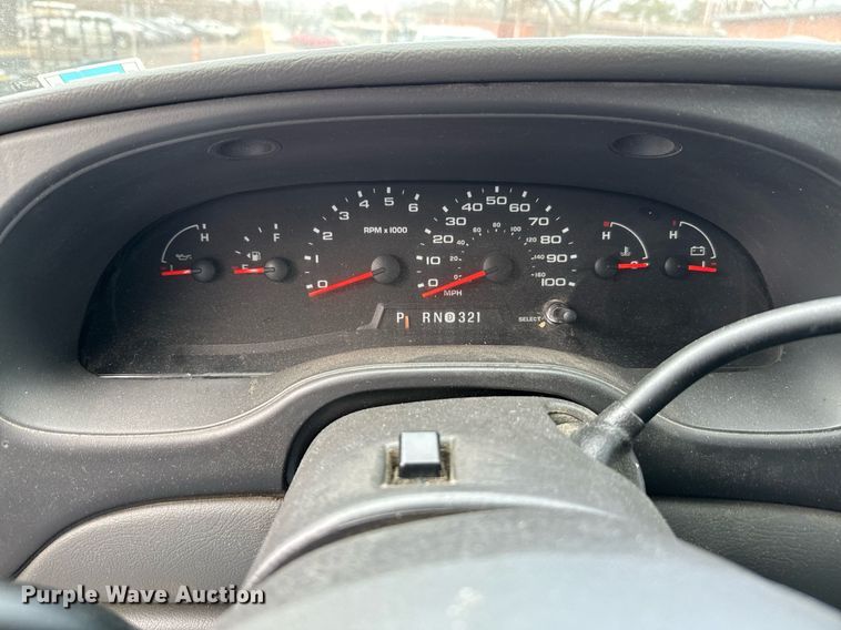 image for item NA9784 2008 Ford E450 Super Duty shuttle bus