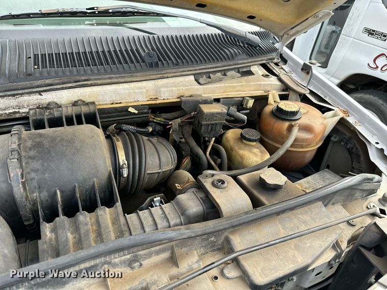 image for item NA9784 2008 Ford E450 Super Duty shuttle bus