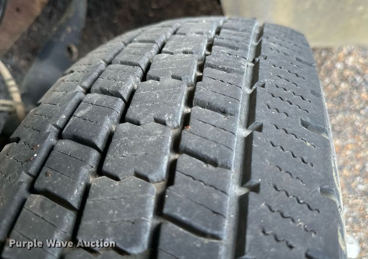 image for item NA9784 2008 Ford E450 Super Duty shuttle bus