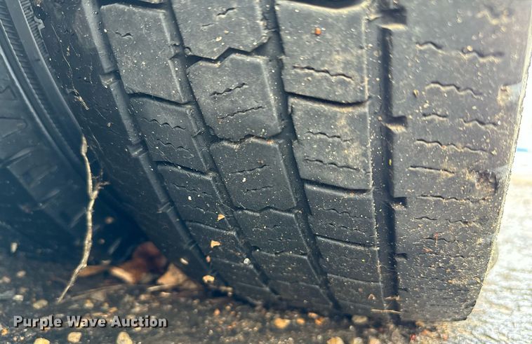 image for item NA9784 2008 Ford E450 Super Duty shuttle bus