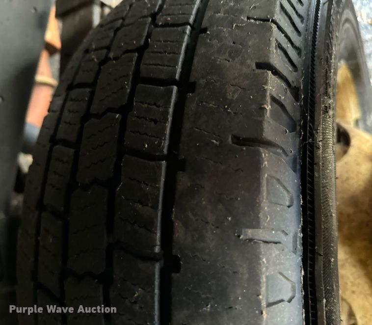 image for item NA9784 2008 Ford E450 Super Duty shuttle bus