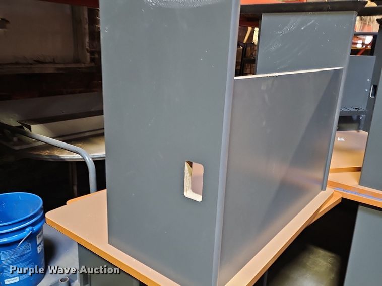 image for item NE9454 (6) desks