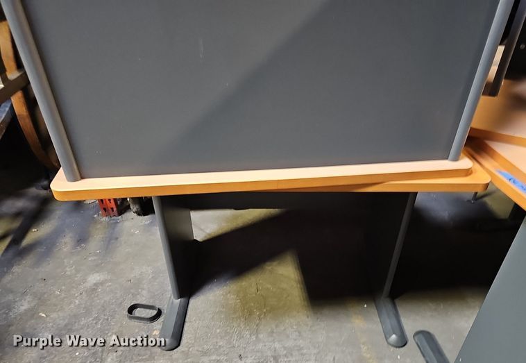 image for item NE9454 (6) desks