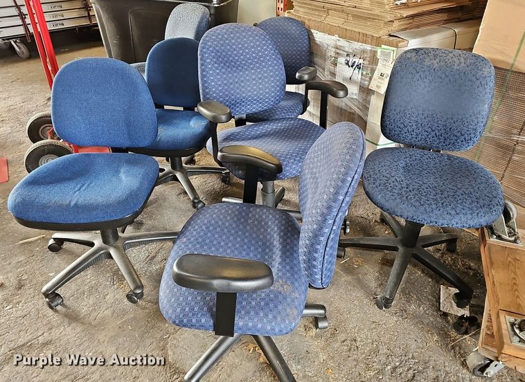 image for item NE9462 (8) chairs