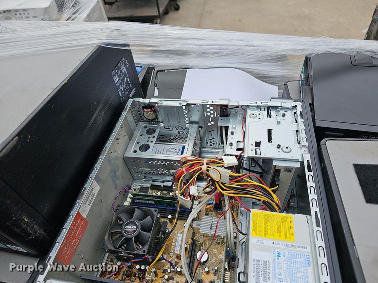 image for item NE9473 Approximately 60 PC towers 