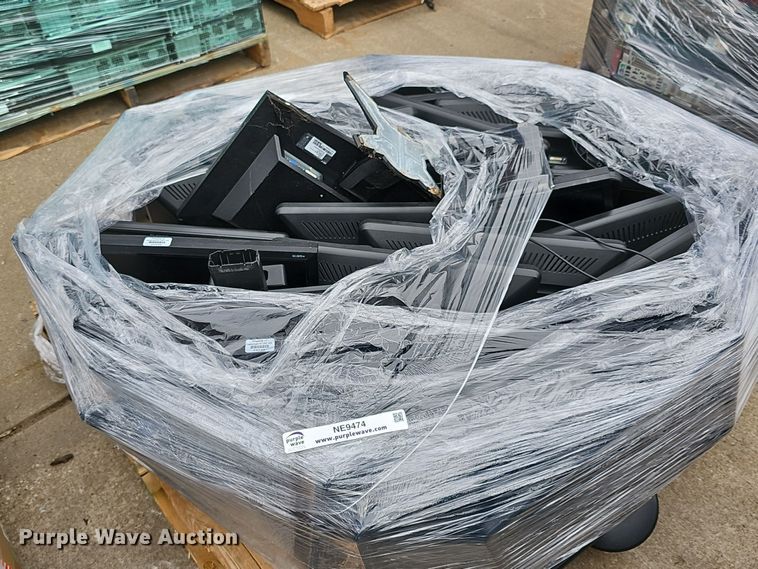 image for item NE9474 Approximately 25 Planar monitors 