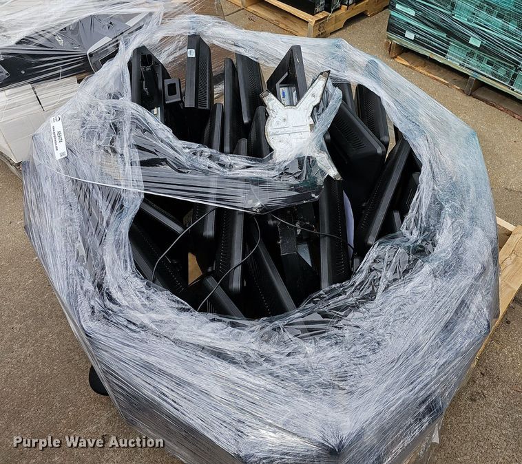 image for item NE9474 Approximately 25 Planar monitors 