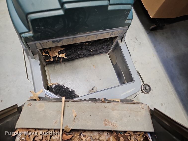 image for item NE9520 Janitorial equipment 