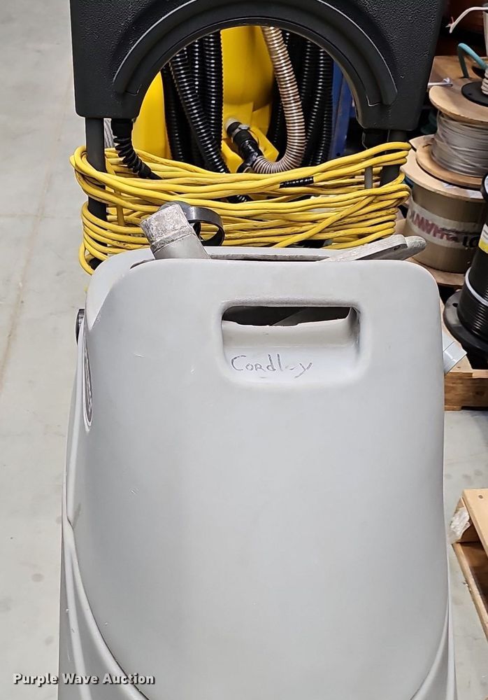 image for item NE9520 Janitorial equipment 