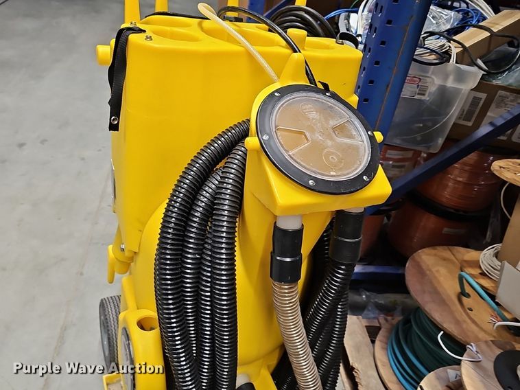 image for item NE9520 Janitorial equipment 