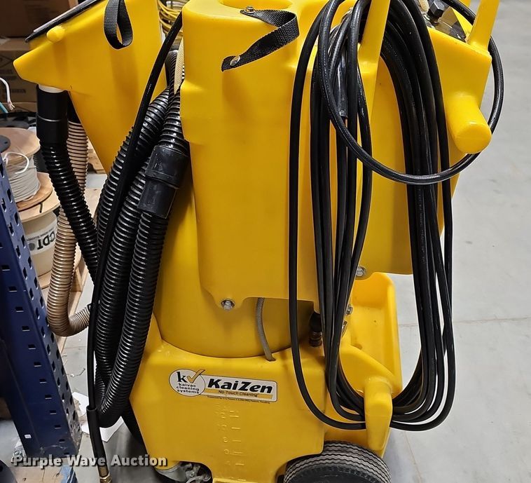 image for item NE9520 Janitorial equipment 